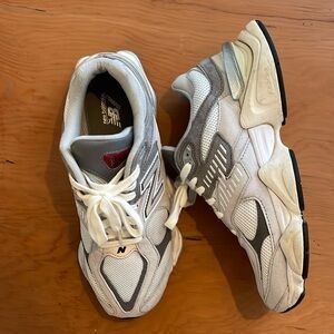 New Balance 9060 8.5 wmns